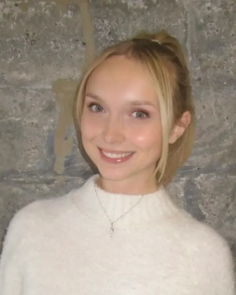 Chloe Hurt, Pilates instructor
